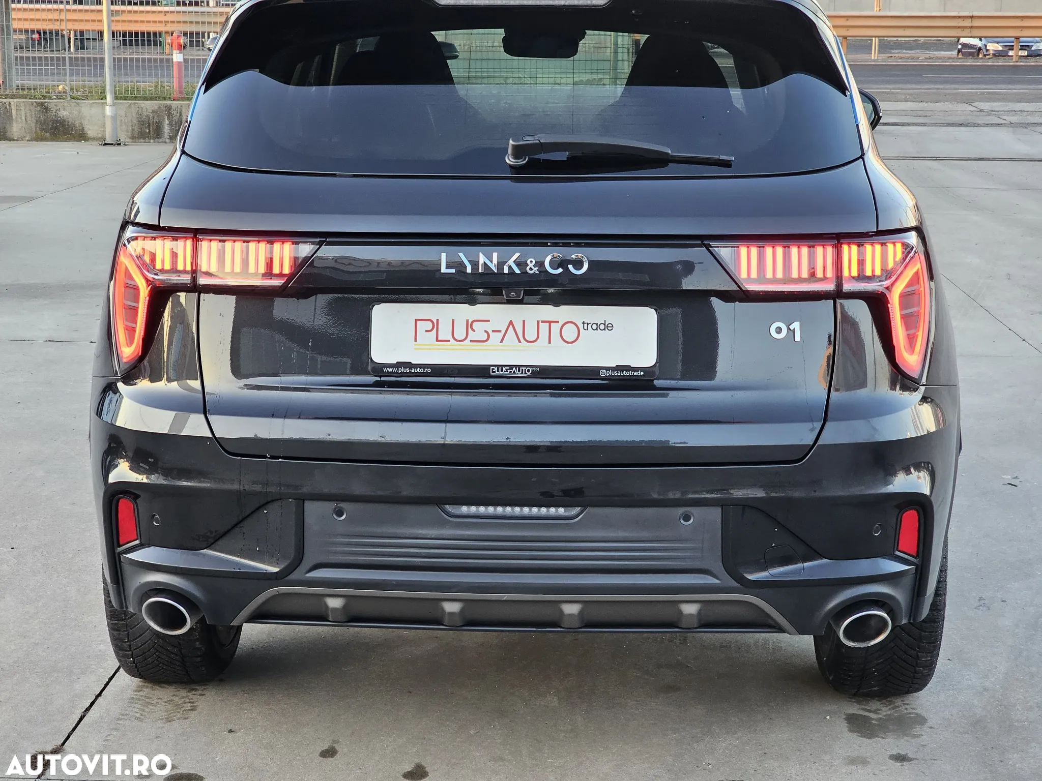 Lynk&Co 01 - 28