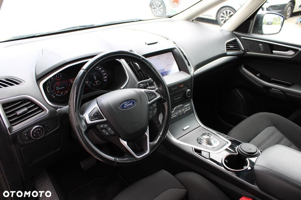 Ford Galaxy - 11