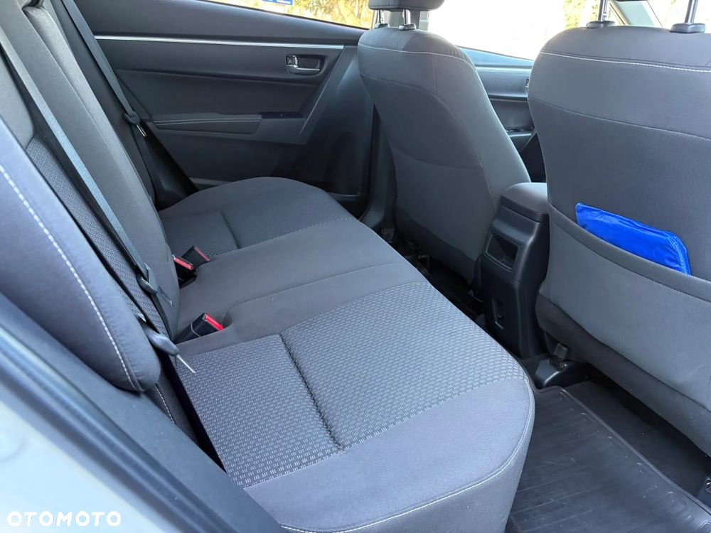 Toyota Corolla 1.6 Comfort - 23