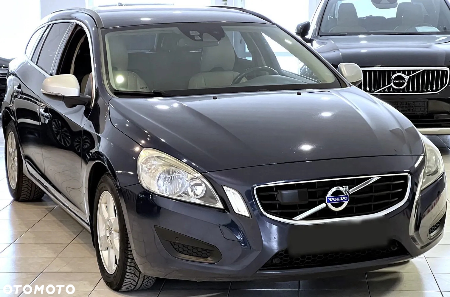 Volvo V60 D5 Summum - 3