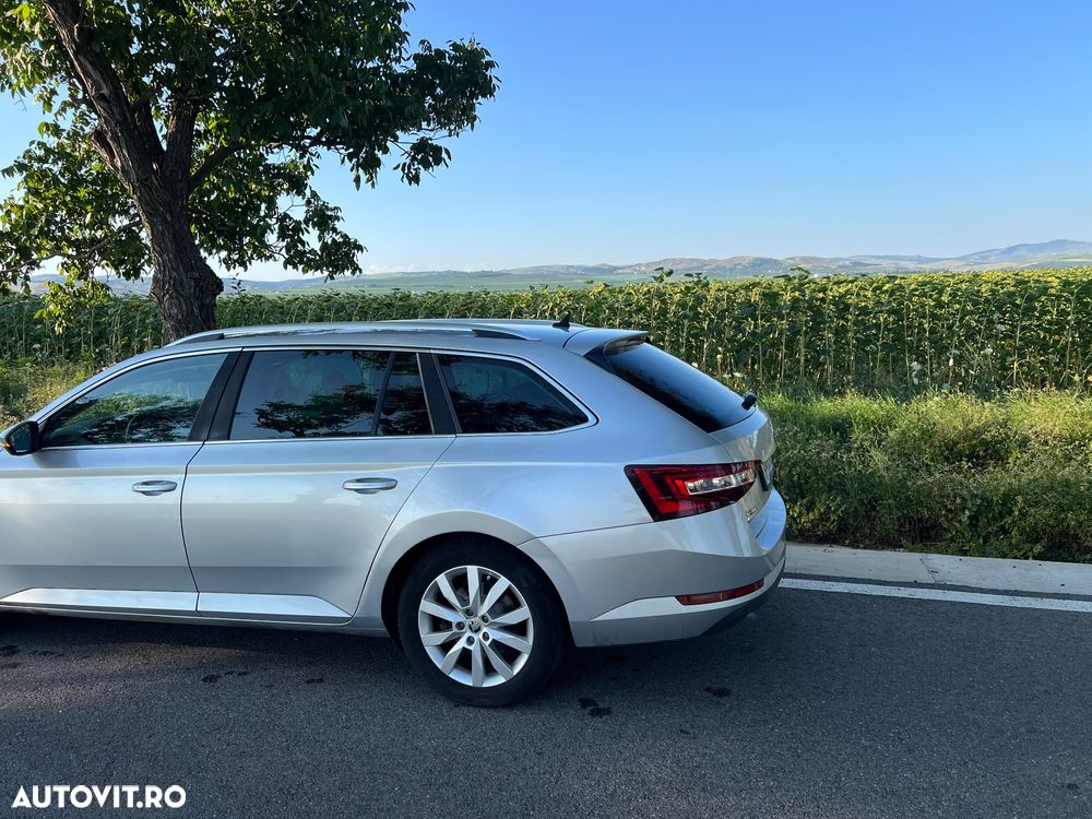 Skoda Superb 2.0 TDI DSG Style - 20
