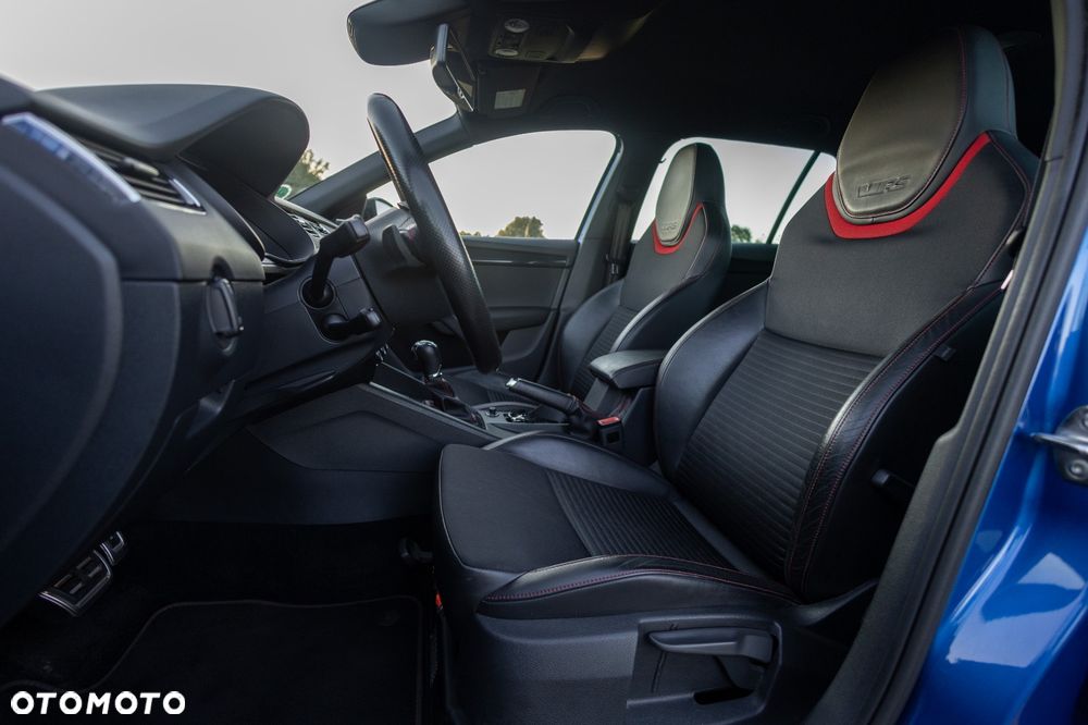 Skoda Octavia 2.0 TDI DSG RS - 5