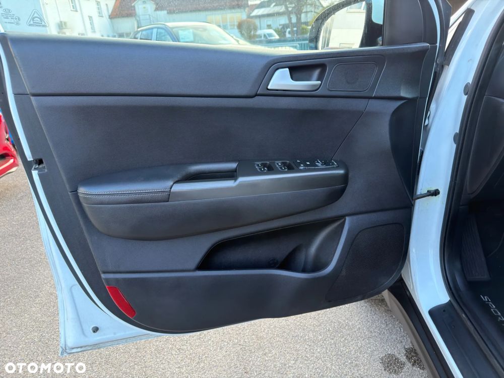 Kia Sportage 1.6 GDI Business Line L 2WD - 10