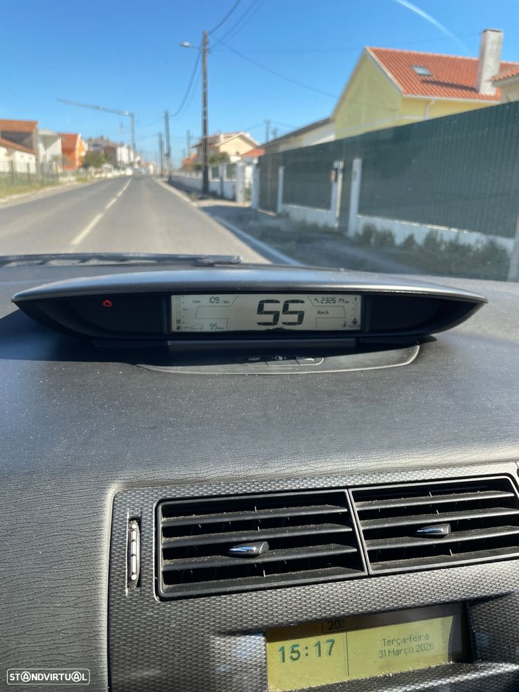 Citroën C4 1.6 16V VTR Pack - 9