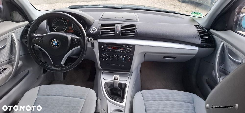 BMW Seria 1 116i - 8