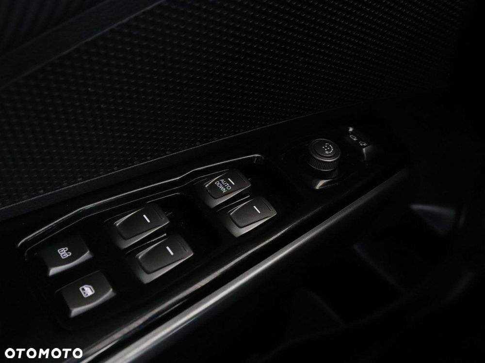 SsangYong/KGM Tivoli 1.5 T-GDi 2WD Automatik Black - 35