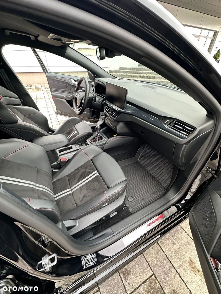 Ford Focus 2.3 EcoBoost ST X - 8