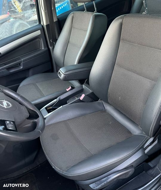 Dezmembrez Opel Zafira B [facelift] [2008 - 2014] Compactvan Z19DTH - 6