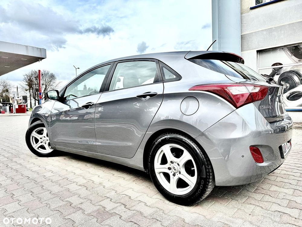 Hyundai i30 1.4 Premium - 17