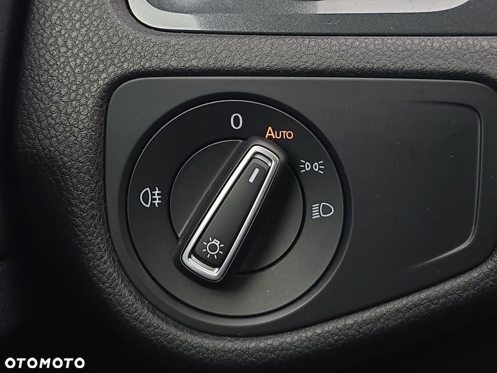 Toyota Yaris Hybrid 1.5 Comfort - 24