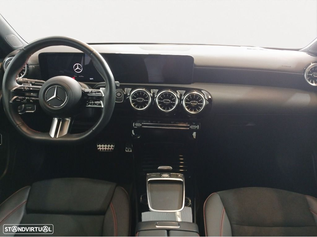 Mercedes-Benz A 250 e AMG Line - 10