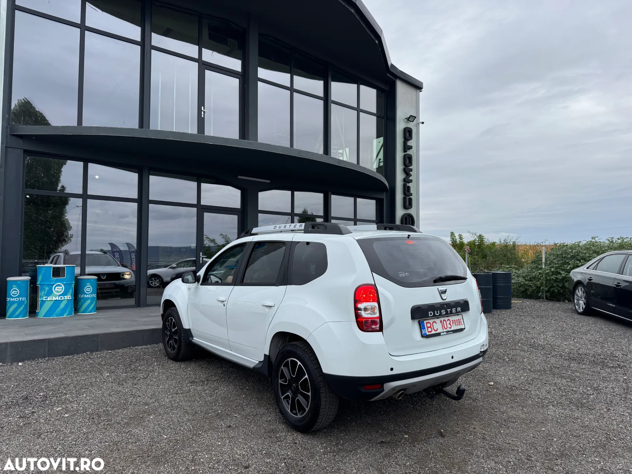 Dacia Duster 1.5 dCi 4x2 Laureate - 8