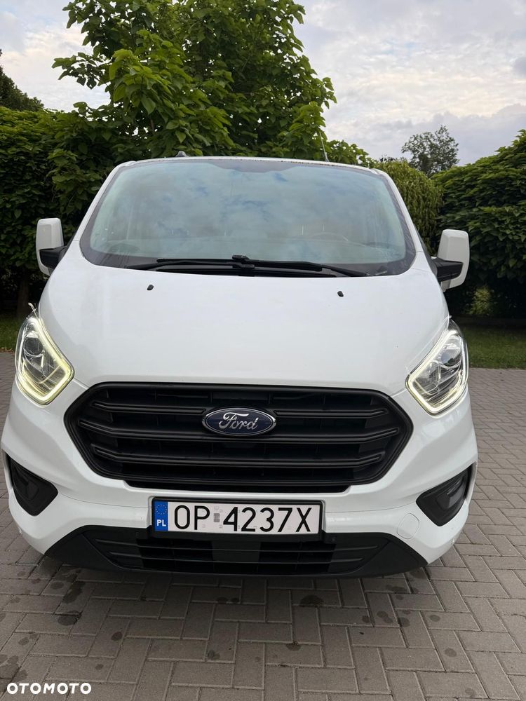 Ford Custom - 11