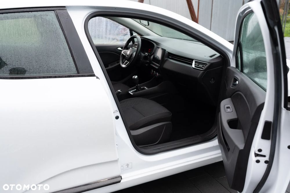 Renault Clio - 22