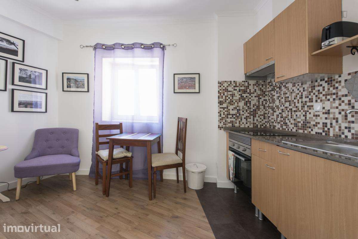 Apartamento com 1 quartos - localizado em Mouraria Lisbon - Grande imagem: 3/11
