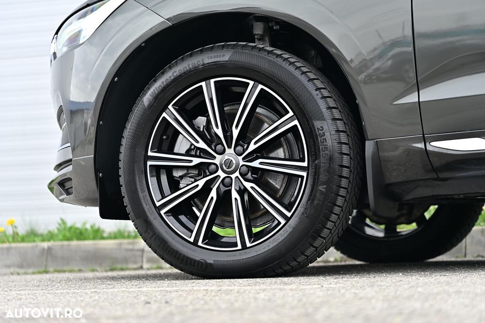Volvo XC 60 B4 MHEV AT8 AWD Inscription - 37
