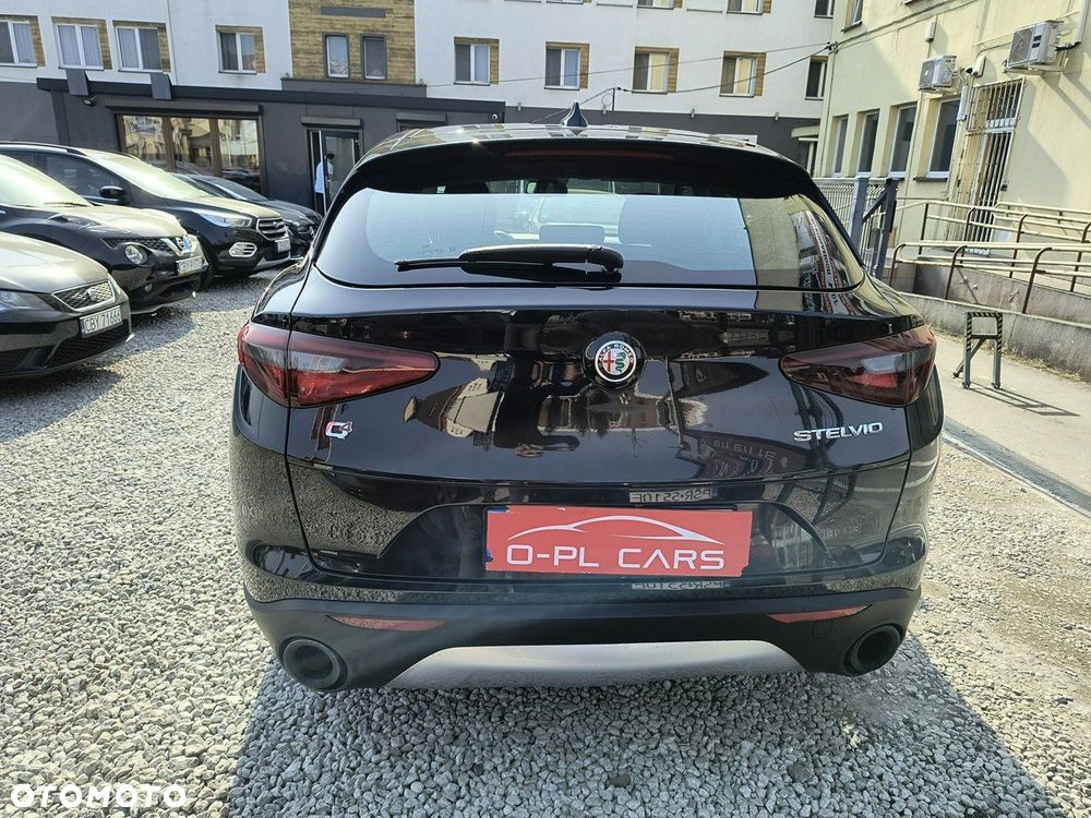 Alfa Romeo Stelvio 2.0 Turbo Q4 - 9