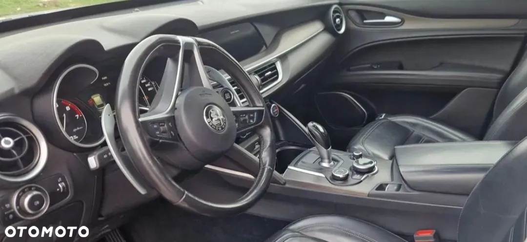 Alfa Romeo Stelvio 2.0 Turbo 16V AT8-Q4 Sprint - 6