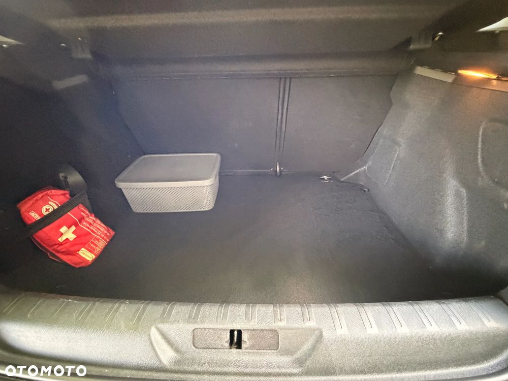 Peugeot 308 1.6 BlueHDi Allure S&S - 24