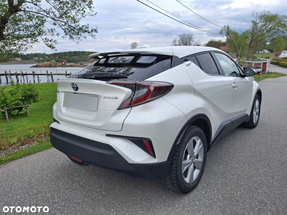 Toyota C-HR Lounge - 8