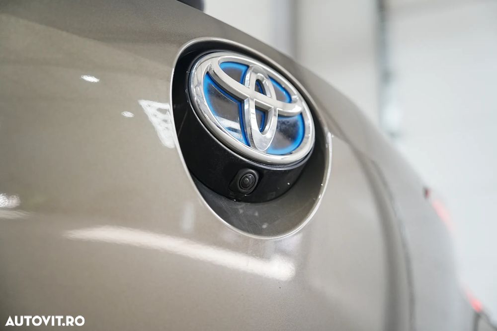 Toyota Corolla 1.8 HSD Dynamic - 31