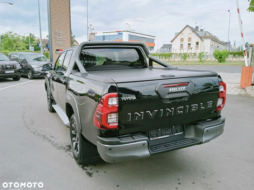 Toyota Hilux 2.8 D-4D Double Cab Invincible 4x4 - 3