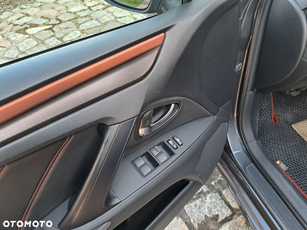Toyota Avensis 1.8 Premium - 12