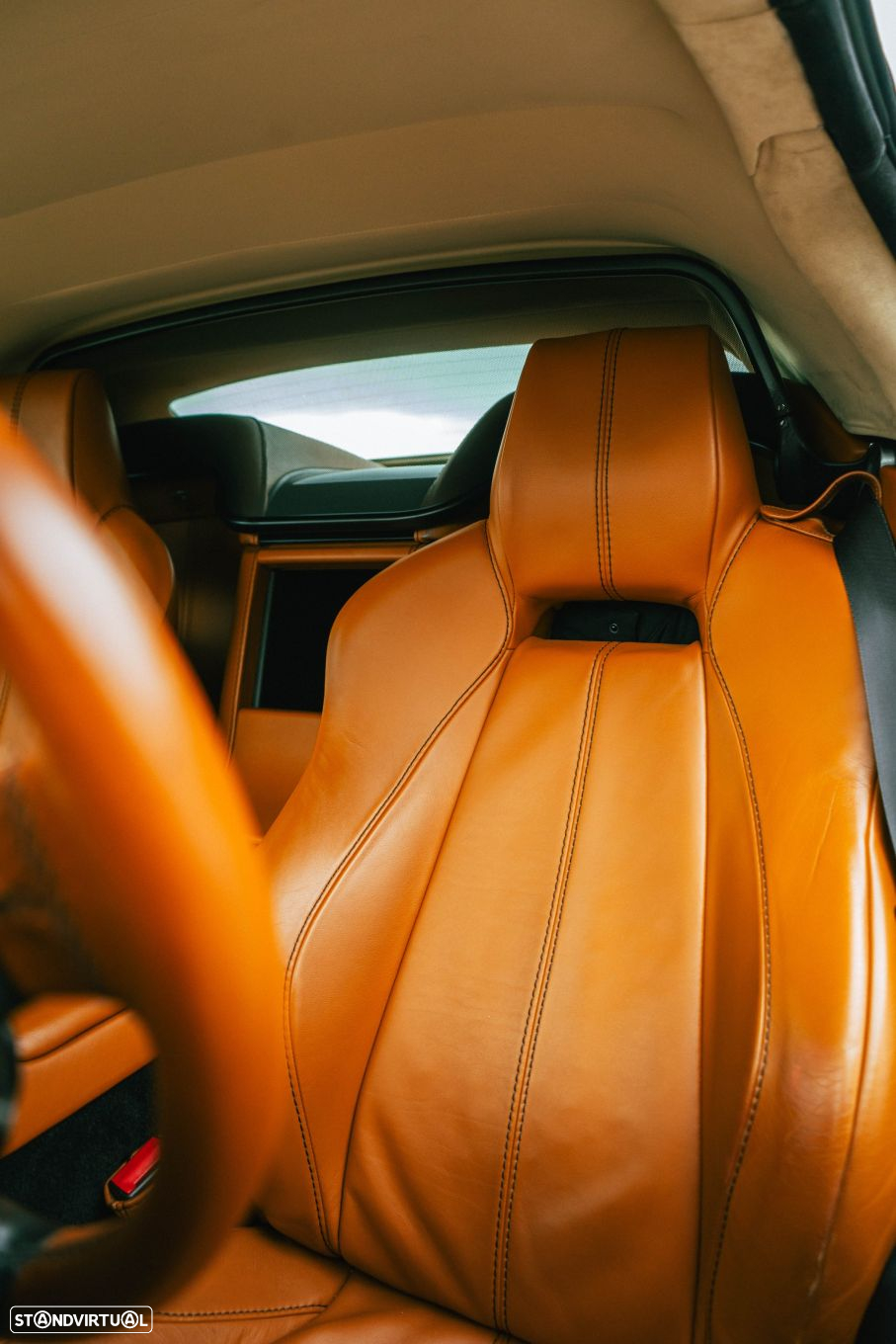 Aston Martin Vantage Roadster - 18