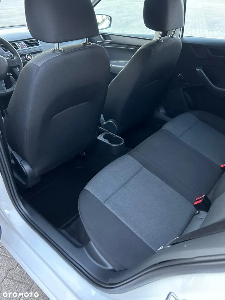 Skoda RAPID 1.2 TSI Ambition - 16