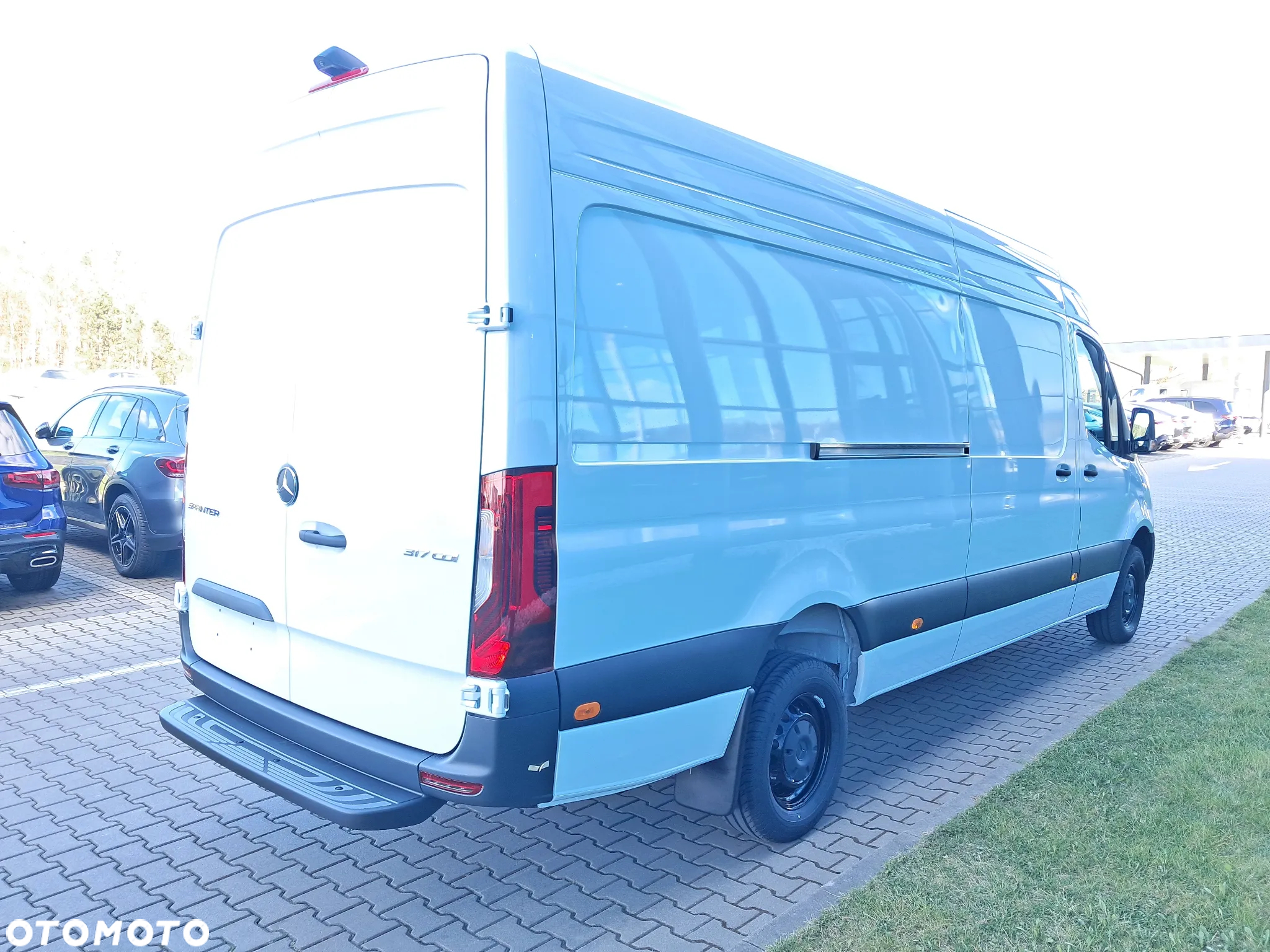 Mercedes-Benz Sprinter 317 CDI Furgon PRO długi 4325 mm L3H2 - 11