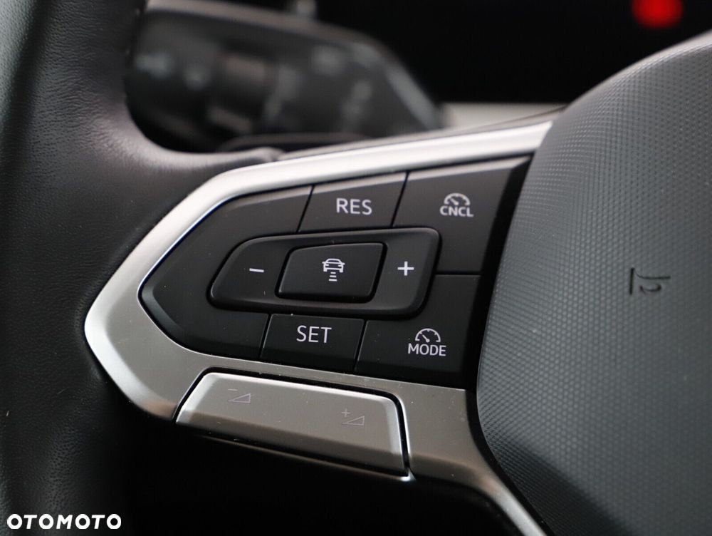 Volkswagen Passat - 20