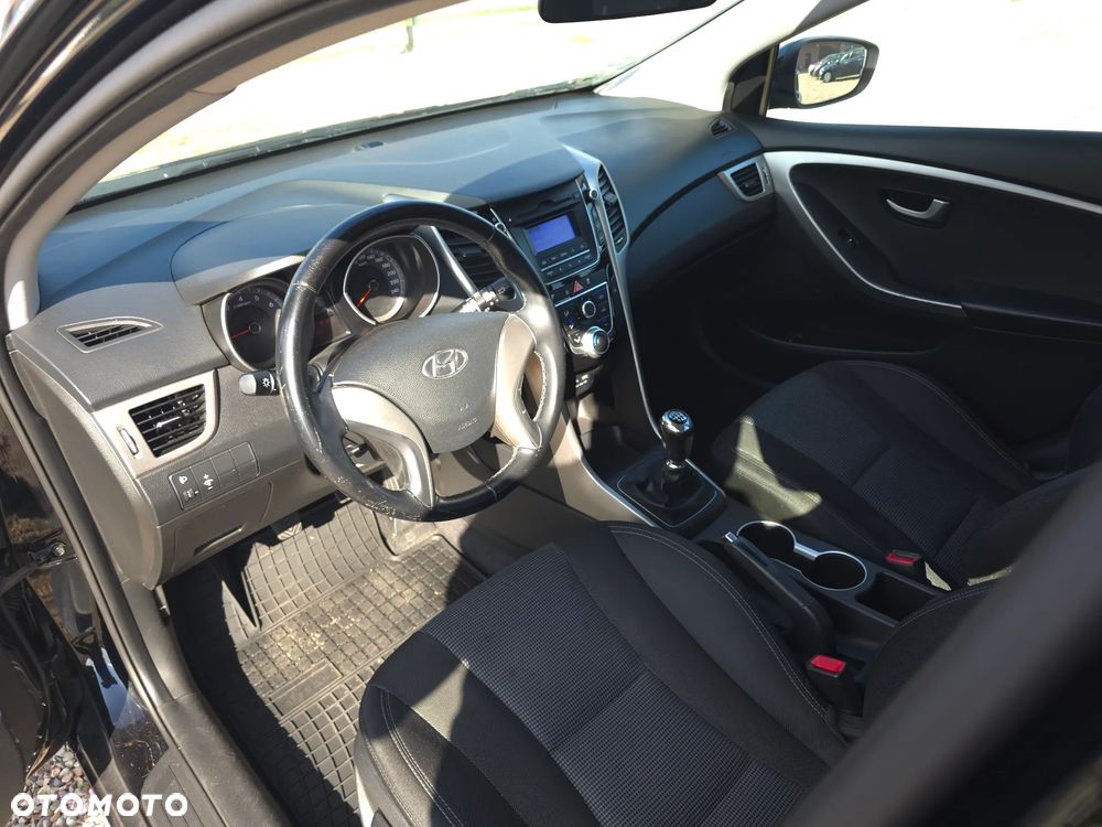 Hyundai i30 blue 1.4 Classic - 19