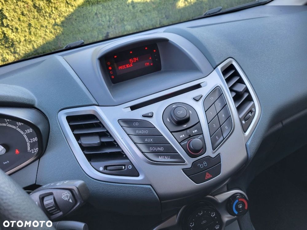 Ford Fiesta - 15