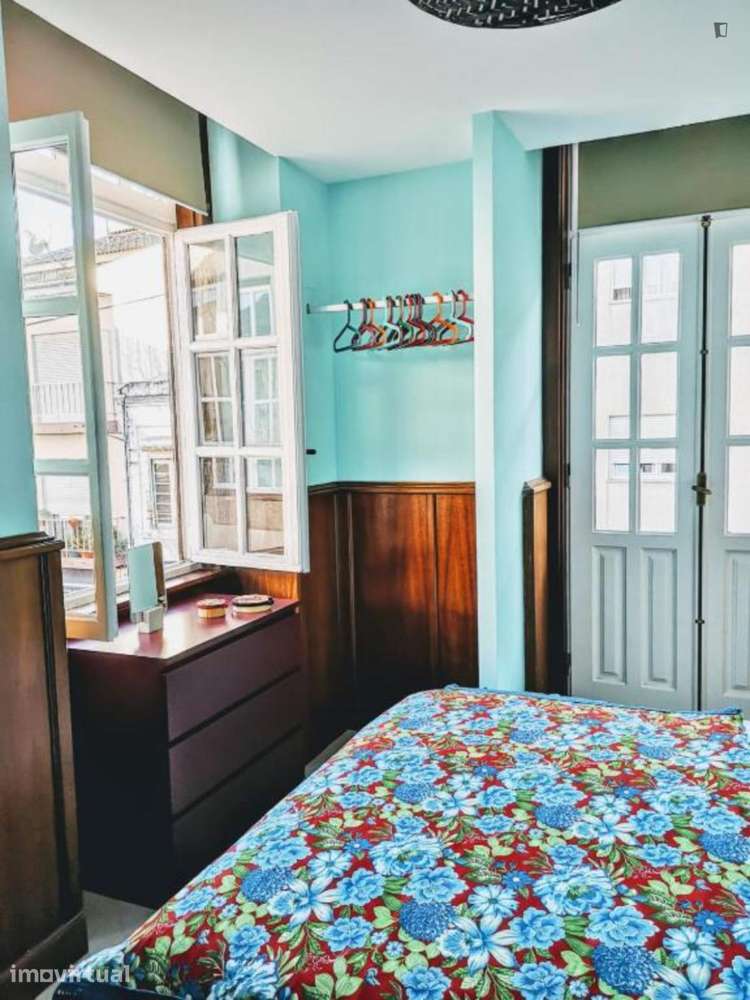 Quarto - localizado em Sé de Braga e São Lázaro Braga - Grande imagem: 2/17