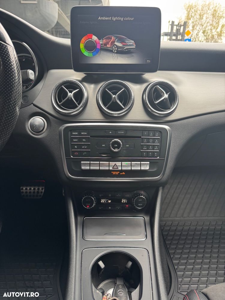 Mercedes-Benz CLA 200 d 7G-DCT - 11