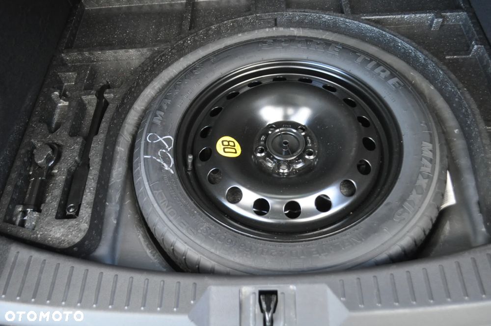 Ford Kuga 2.0 TDCi 2x4 Titanium - 17