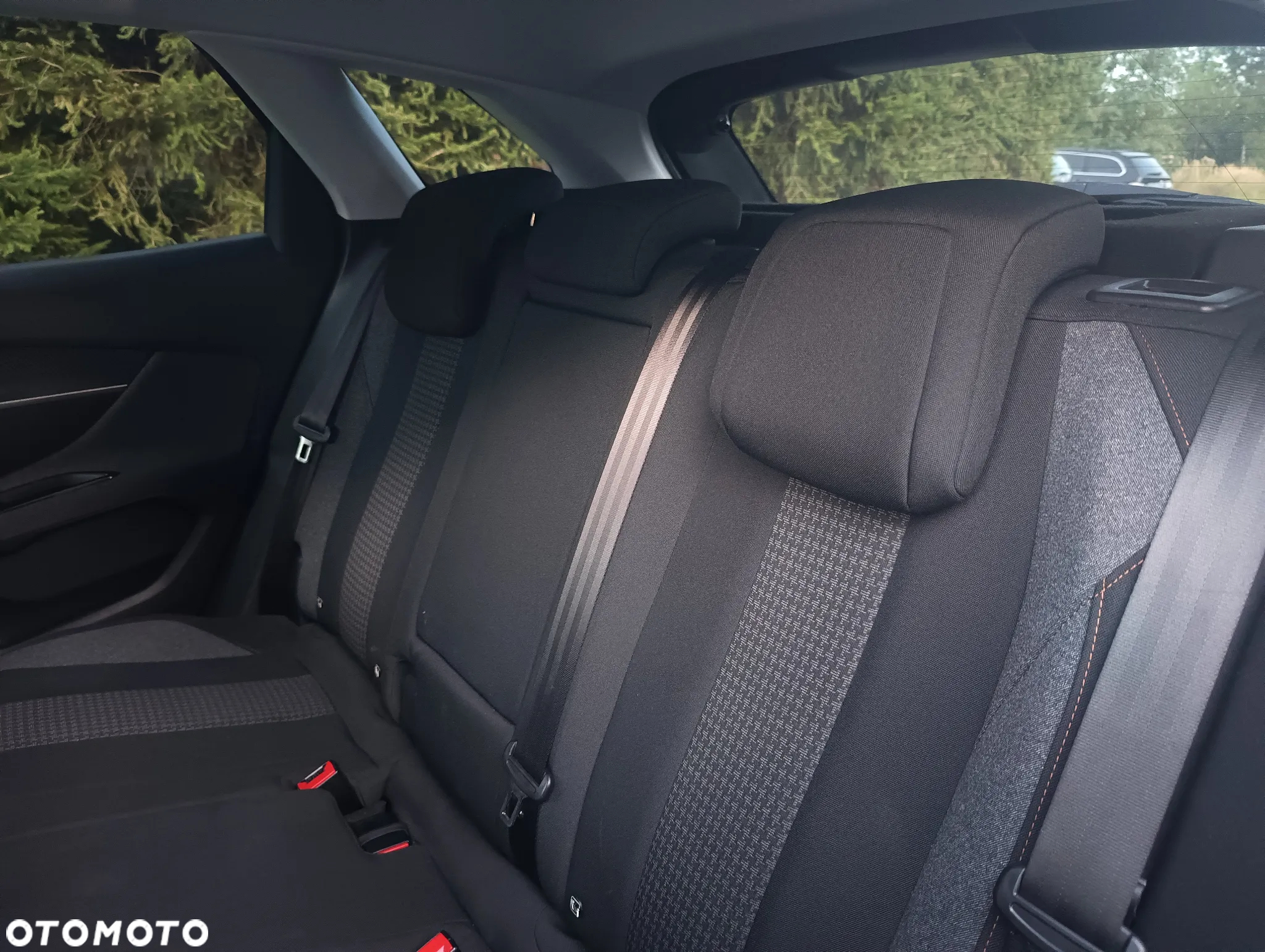 Peugeot 3008 1.5 BlueHDi Allure S&S - 12