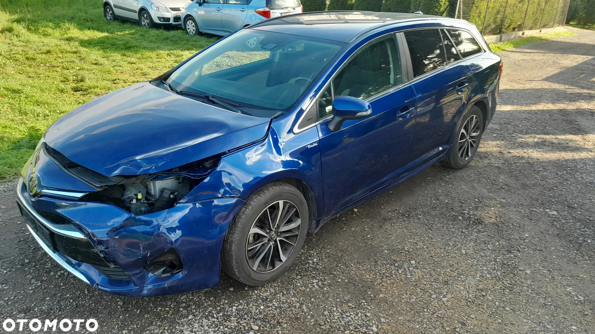 Toyota Avensis - 12