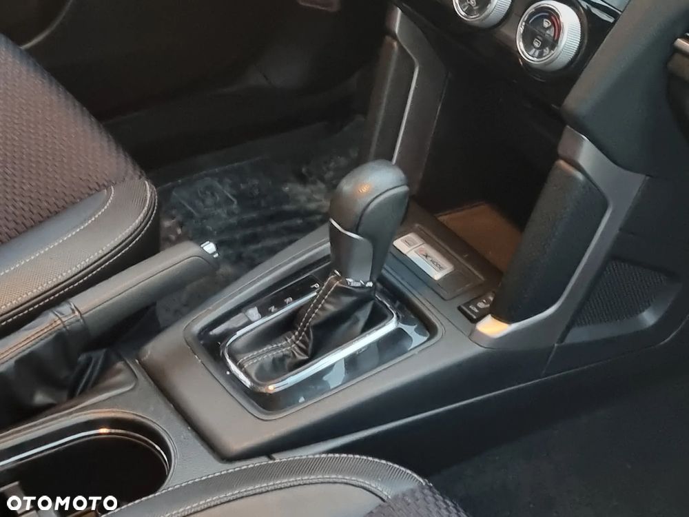 Subaru Forester 2.0 XT Platinum Lineartronic - 14