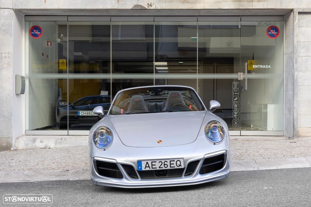 Porsche 911 2018 photo 2