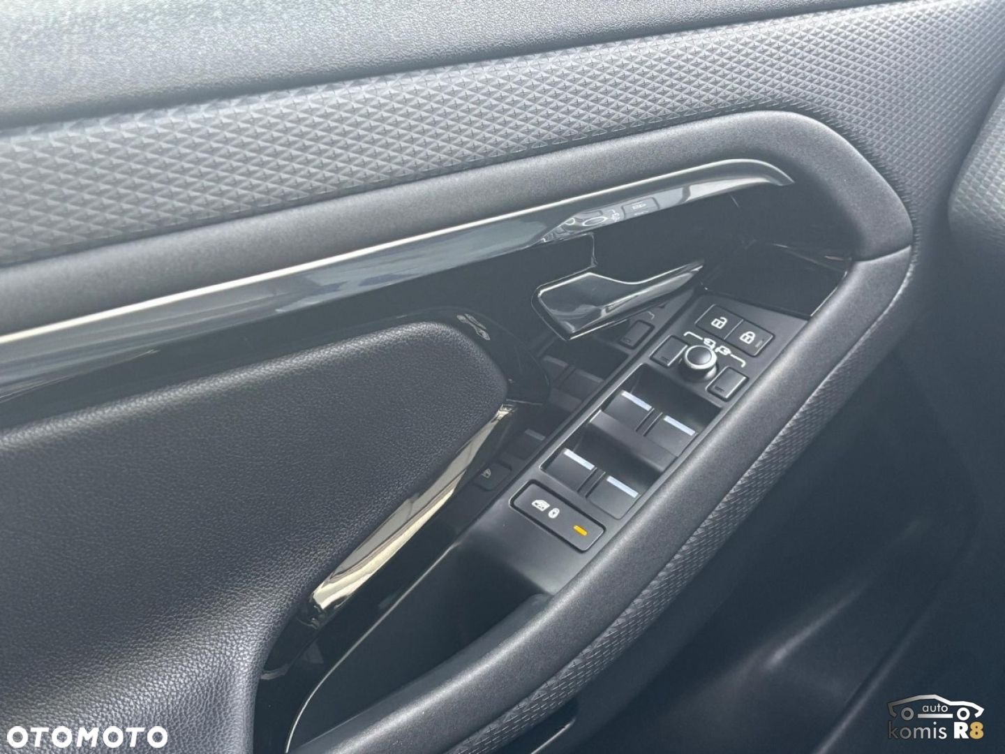 Land Rover Range Rover Evoque - 27