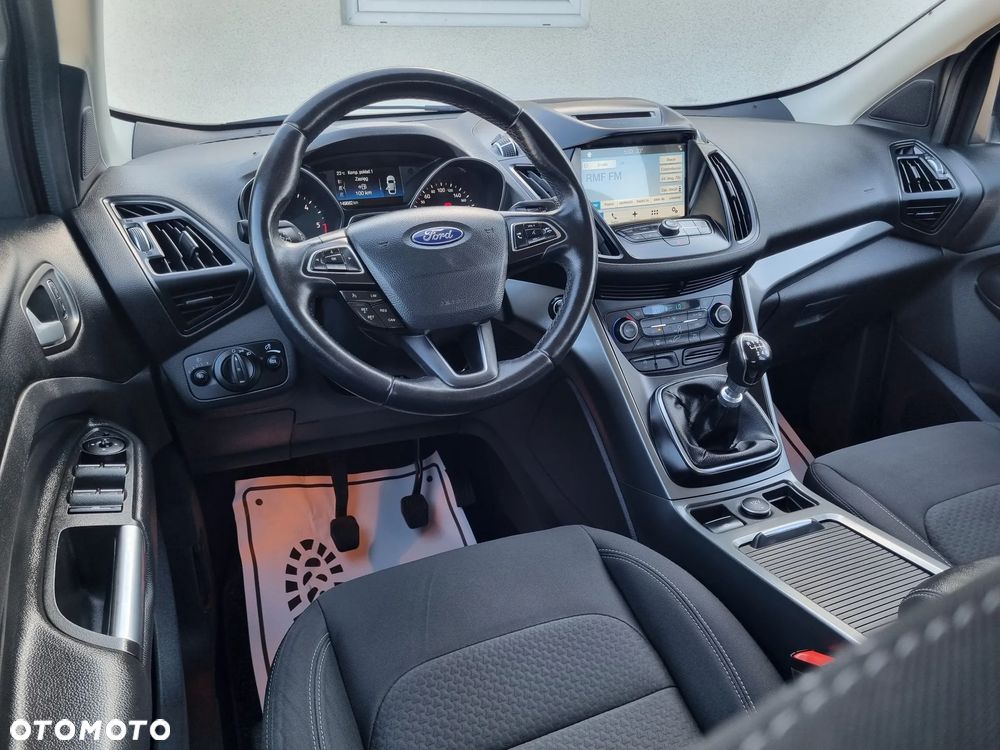 Ford Kuga 1.5 TDCi 2x4 Titanium - 8