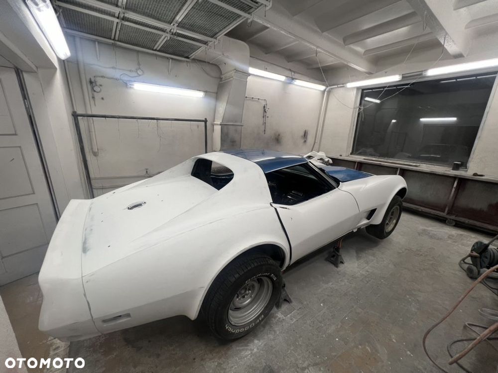 Chevrolet Corvette - 7