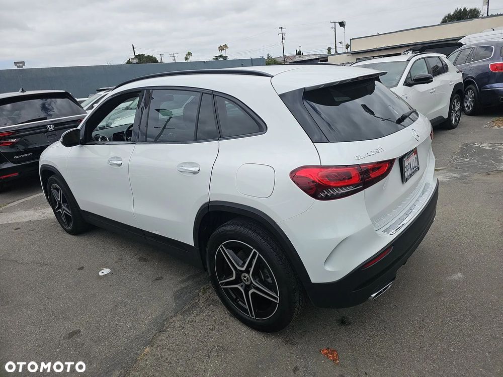 Mercedes-Benz GLA 250 4Matic 8G-DCT AMG Line - 5