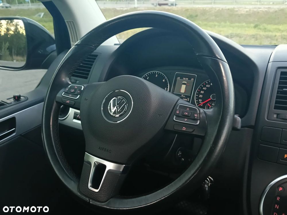 Volkswagen Multivan - 27