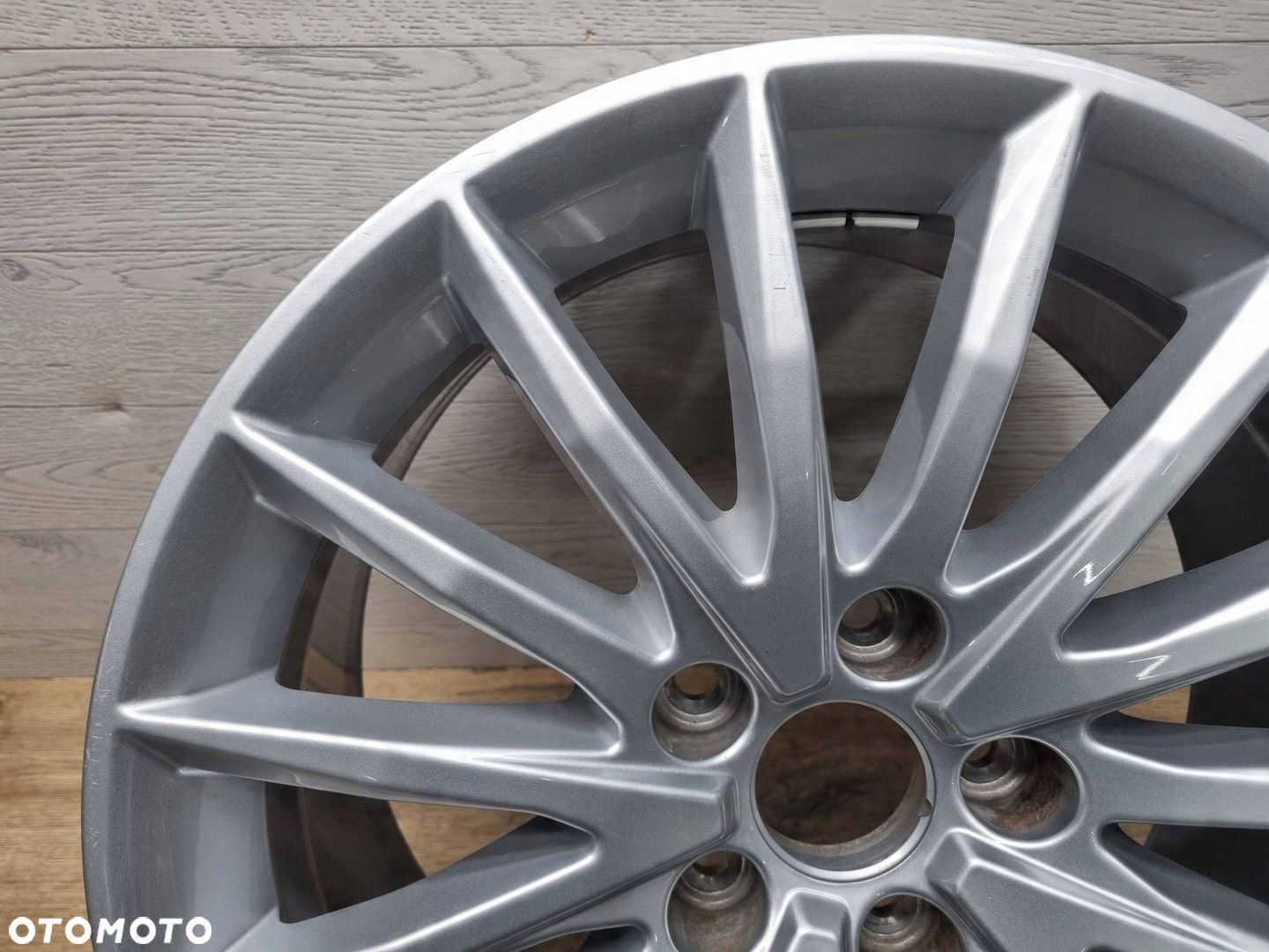 Felga Audi A4 S4 B9 E 7.5Jx17H2 Et29 5x112 8W9601025A - 5