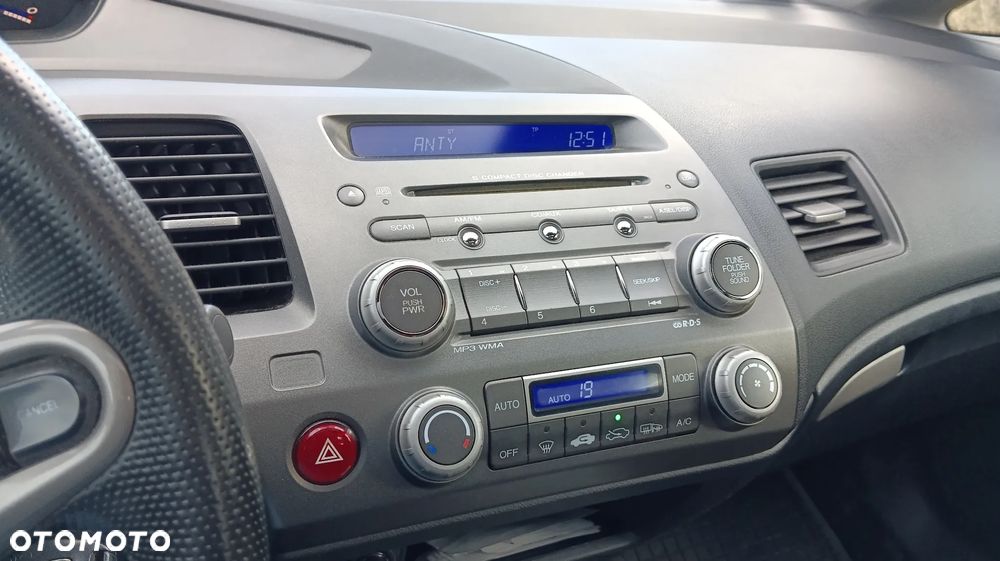 Honda Civic 1.8 Executive - 17