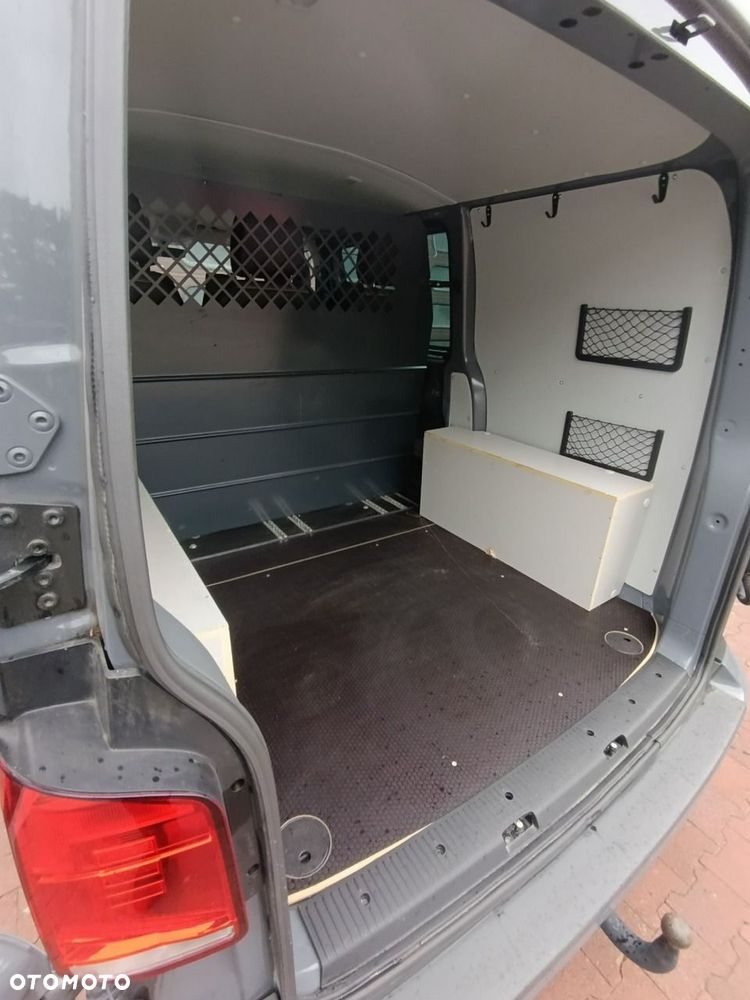 Volkswagen Transporter - 32