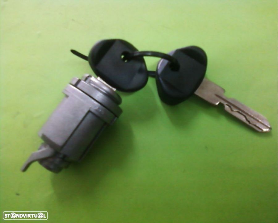 Cantos do parachoques da frente Mitsubishi Canter Fuso 2011-- NOVO - 3