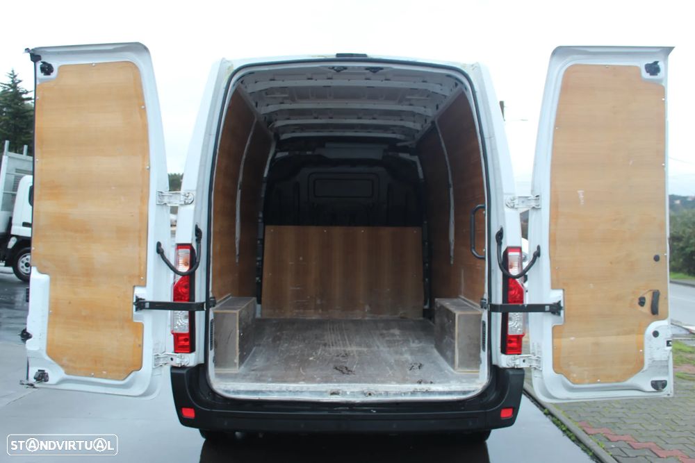 Renault Master 2.3 dCi L2H2 // 136 cv - 9